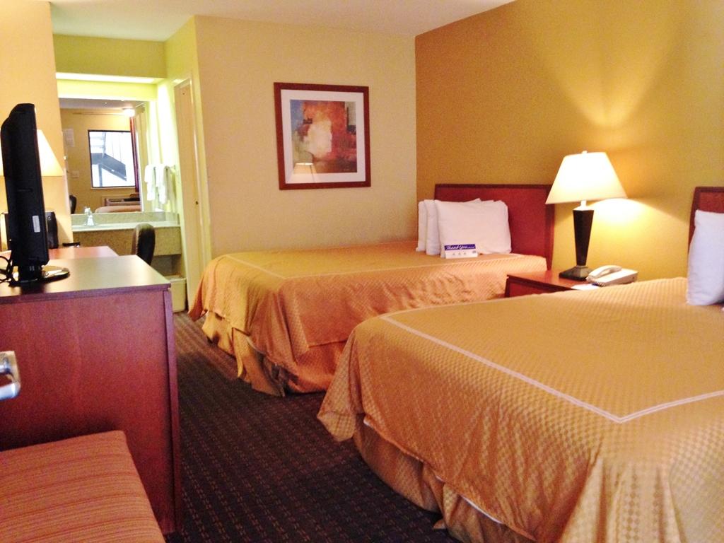 Americas Best Value Inn Юкон Номер фото
