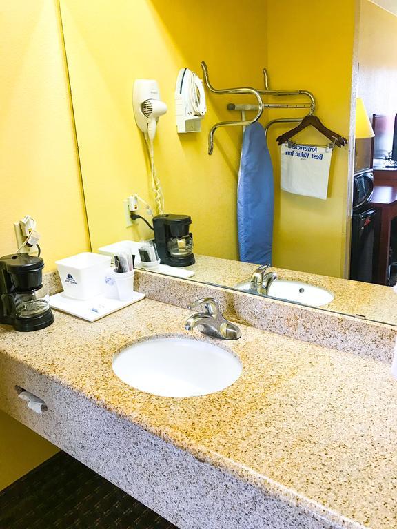 Americas Best Value Inn Юкон Экстерьер фото
