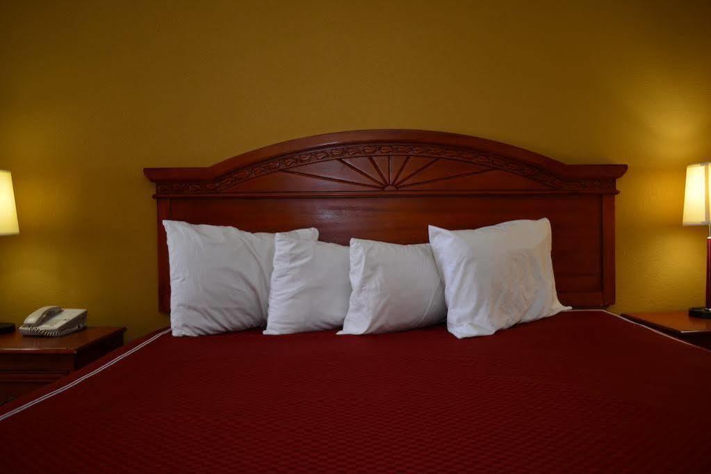 Americas Best Value Inn Юкон Экстерьер фото